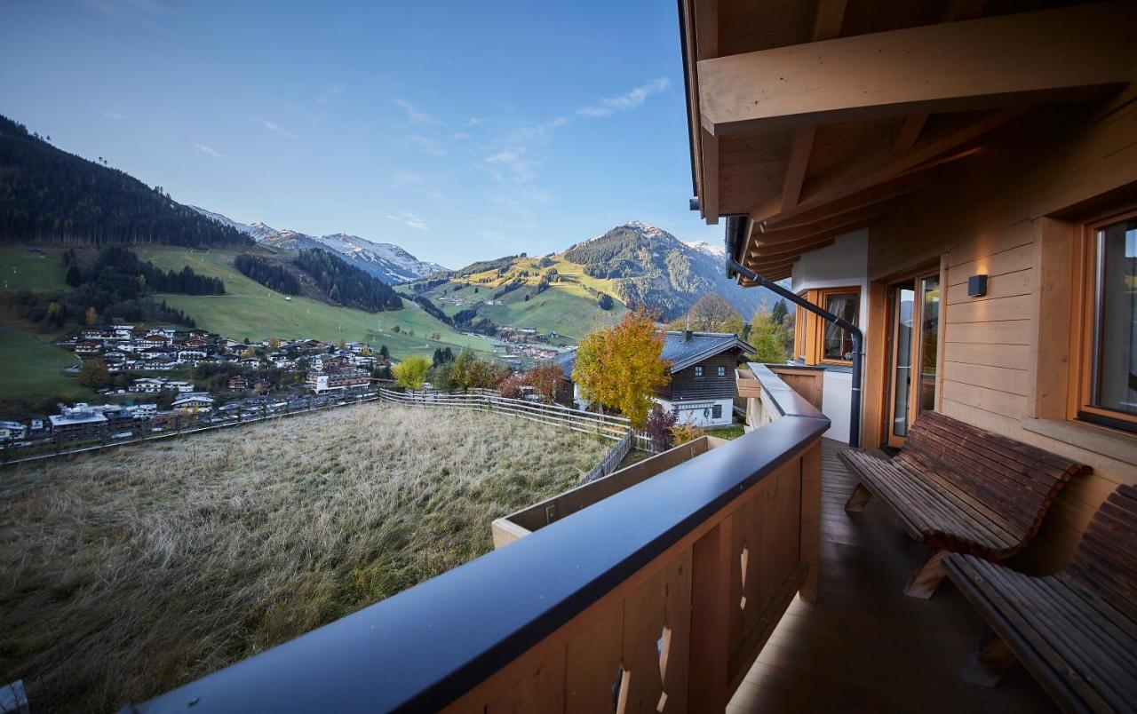 Appartements Hollandia Saalbach-Hinterglemm Exterior photo