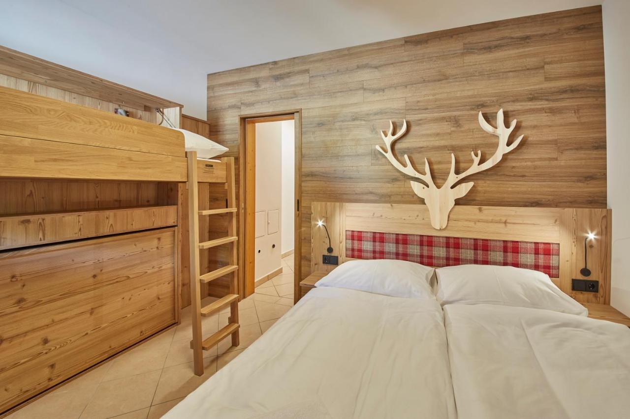 Appartements Hollandia Saalbach-Hinterglemm Exterior photo