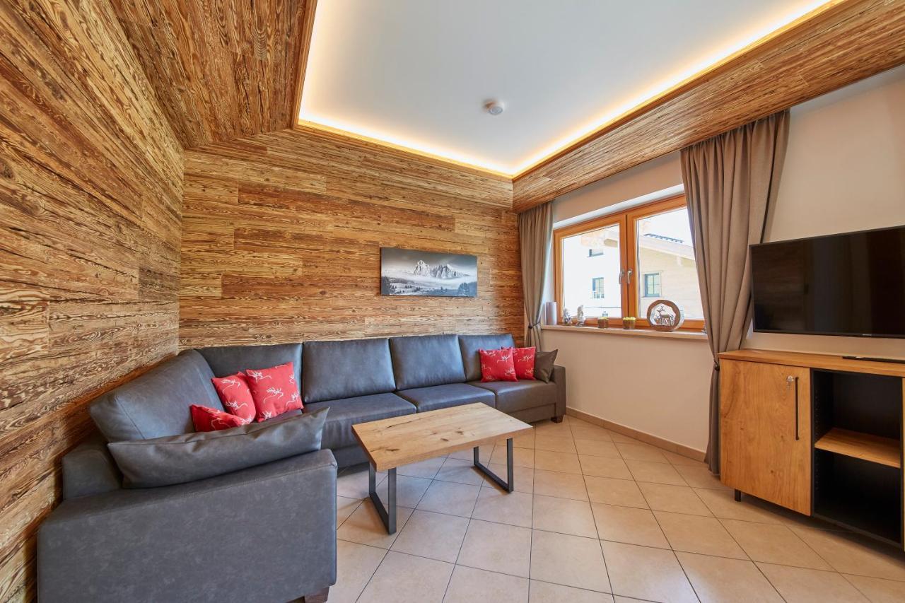 Appartements Hollandia Saalbach-Hinterglemm Exterior photo
