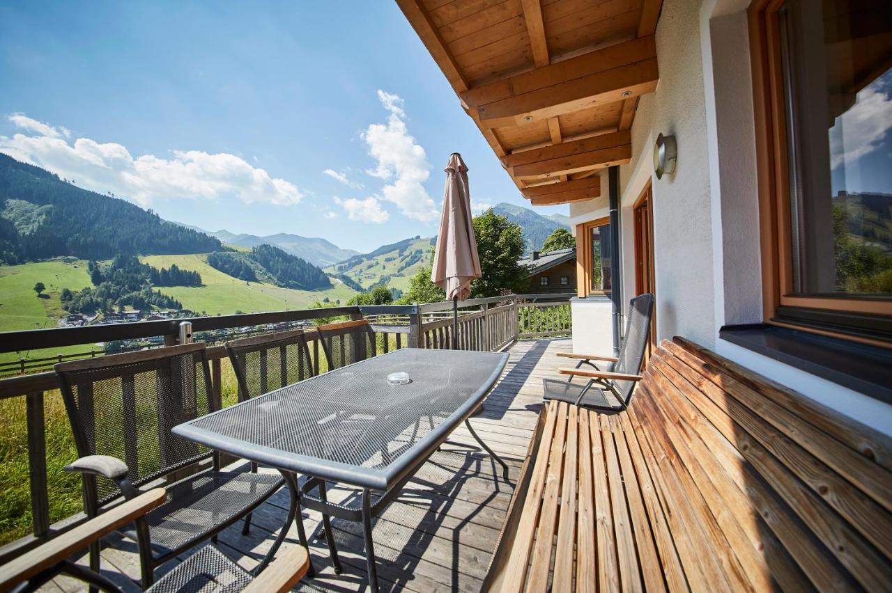 Appartements Hollandia Saalbach-Hinterglemm Exterior photo